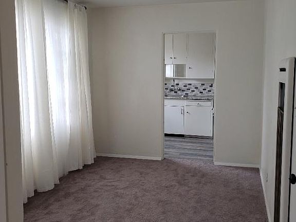 3rd image of 1127 Grand Ave #3