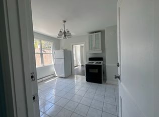 819 S Jackson St #2, Waukegan, IL 60085