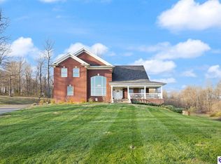 701 Oak Wood Ln, Leitchfield, KY 42754