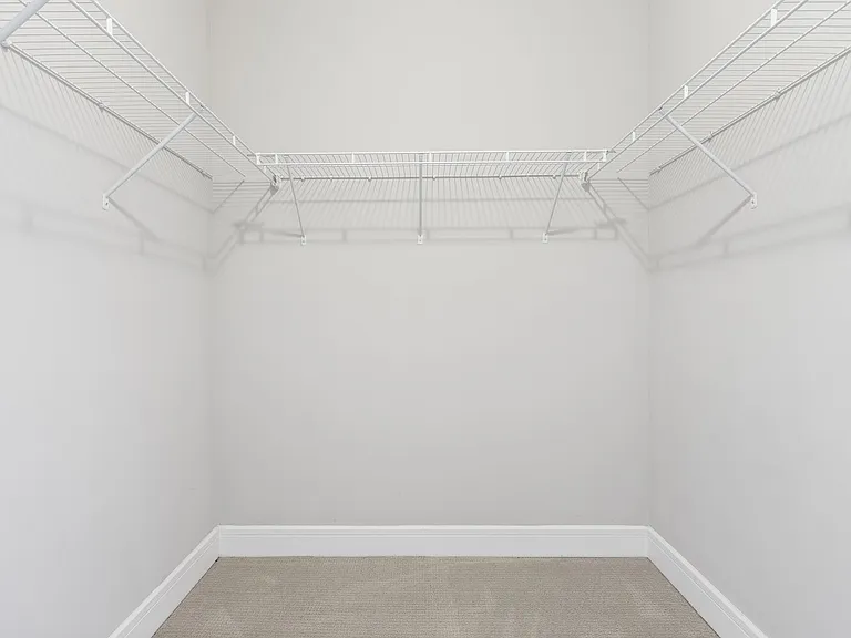 Essex Chase Apartments — Photo 30