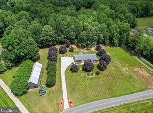 16940 Teagues Point Rd, Hughesville, MD 20637