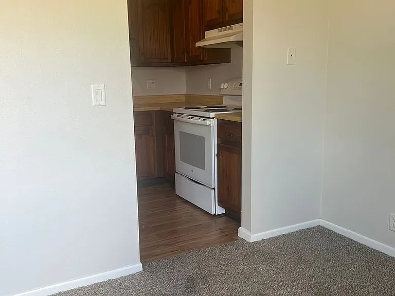 4013 Westover Rd SE — Photo 3