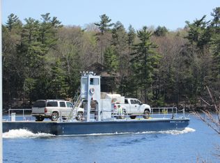 881 Sunset Rd, Raymond, ME 04071