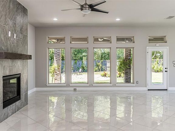 4th image of 4227 Shays Manor Ln