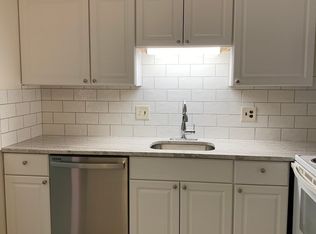 80 N Warren St APT 20, Woburn, MA 01801