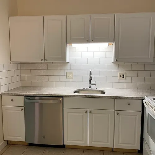 80 N Warren St #20 Photo 1