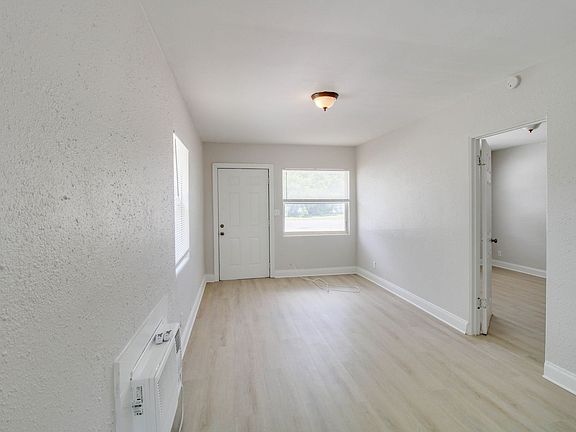 2nd image of 722 S Woodland St #717