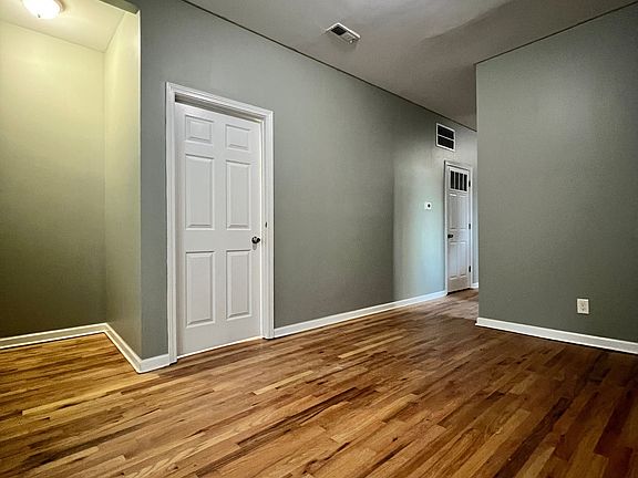 4th image of 4250 W Haddon Ave #1R