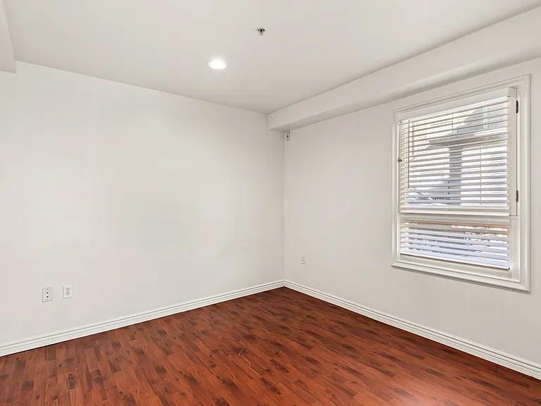 2673 Menlo Ave #3 — Photo 25