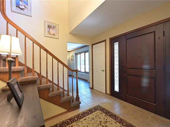 3rd image of 27389 Hemlock Dr