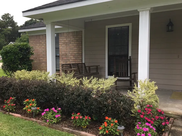 6197 Dolphin Dr, Satsuma, AL 36572