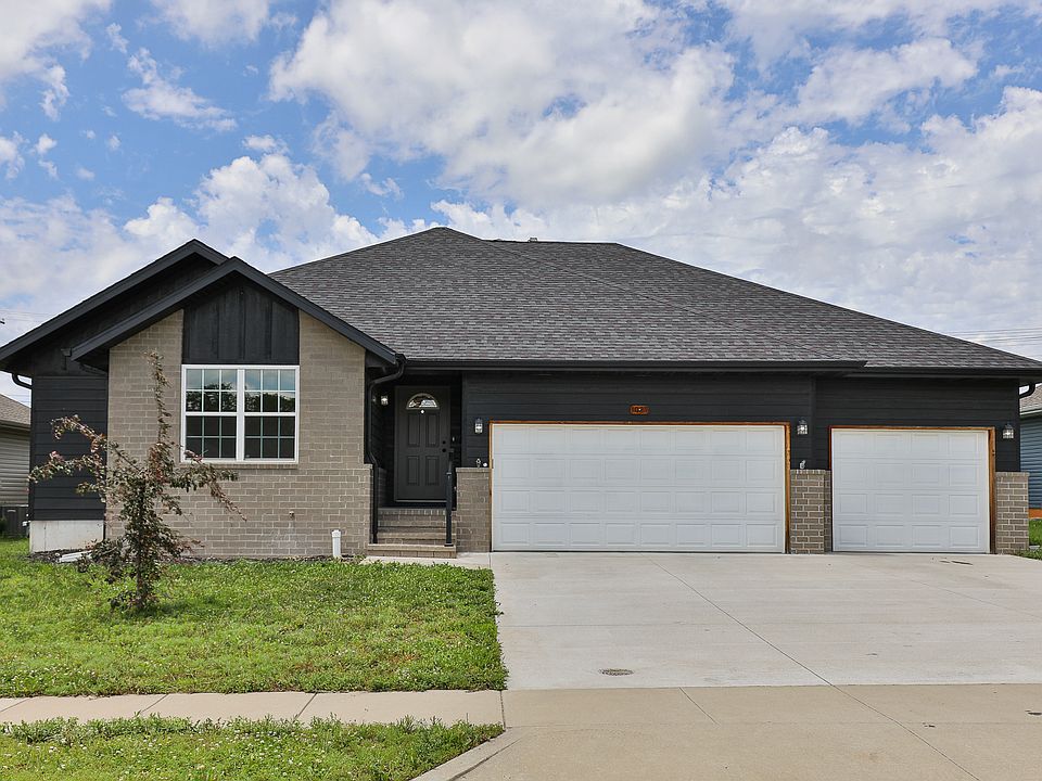 Your new home with big 3 car garage.