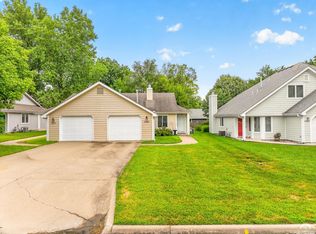 4219 Timberline Ct, Lawrence, KS 66049