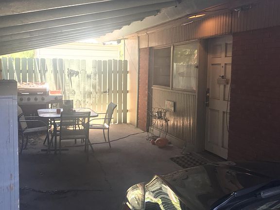 3rd image of 840 Mulberry St APT C