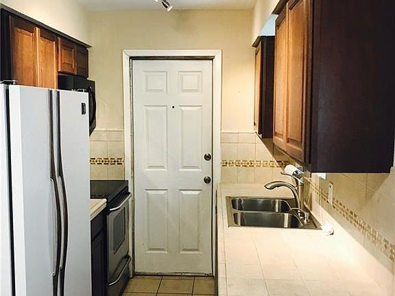 4th image of 1527 Carson Dr