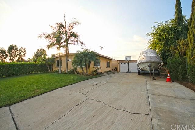 1st image of 15015 Manecita Dr