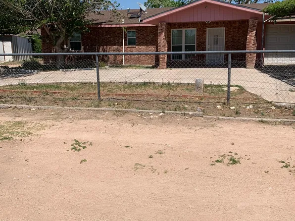 303 N Byrd St, Crane, TX 79731