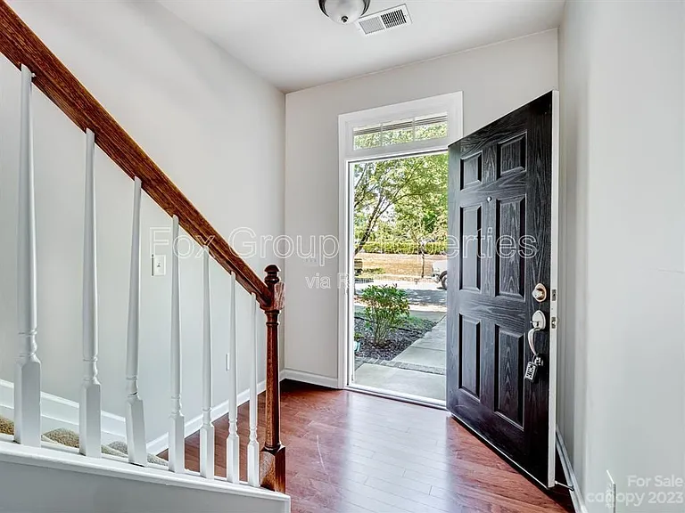 19036 Lake Breeze Dr — Photo 7