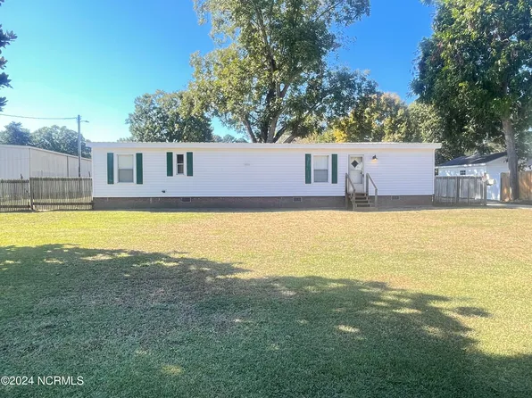 200 E James Street, Mount Olive, NC 28365