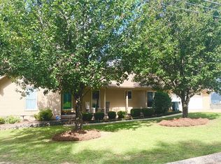 103 Oakland Dr, Enterprise, AL 36330