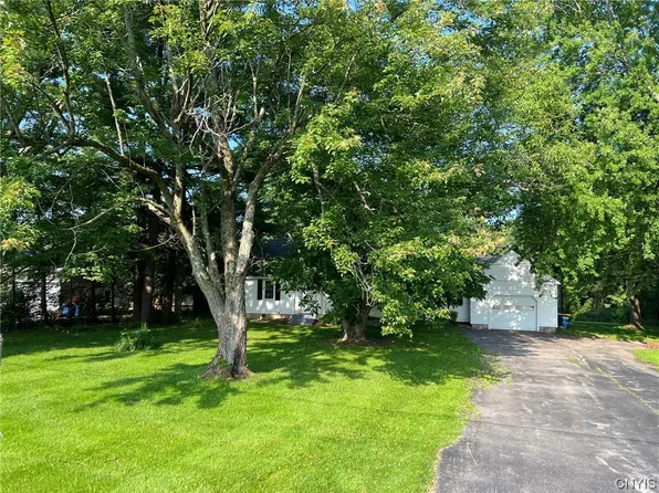 4777 Frank Gay Rd, Marcellus, NY 13108