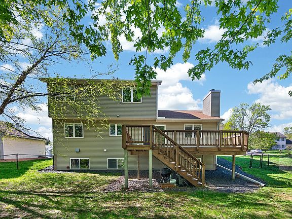 4th image of 688 Eagle Ridge Rd
