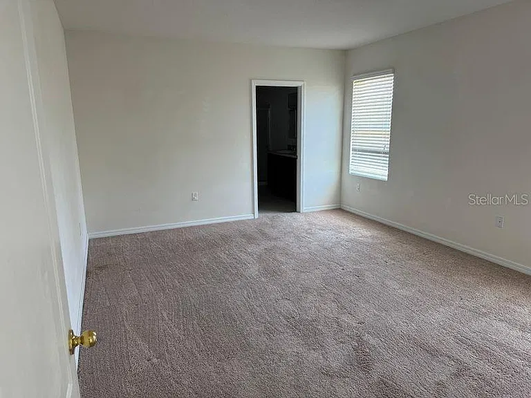 363 Nova Dr — Photo 5