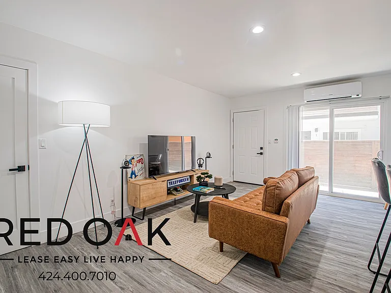 1350 N Fuller Ave #1 — Photo 4