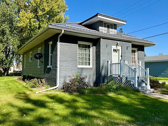 5th image of 14 W Oak St