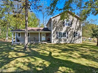 8791 Fairway Dr, Gregory, MI 48137