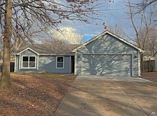 2512 Mayfair Dr, Lawrence, KS 66046