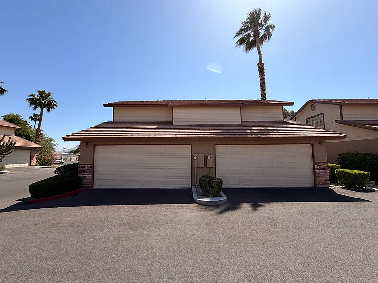 3267 Dawnflower St #3 — Photo 1