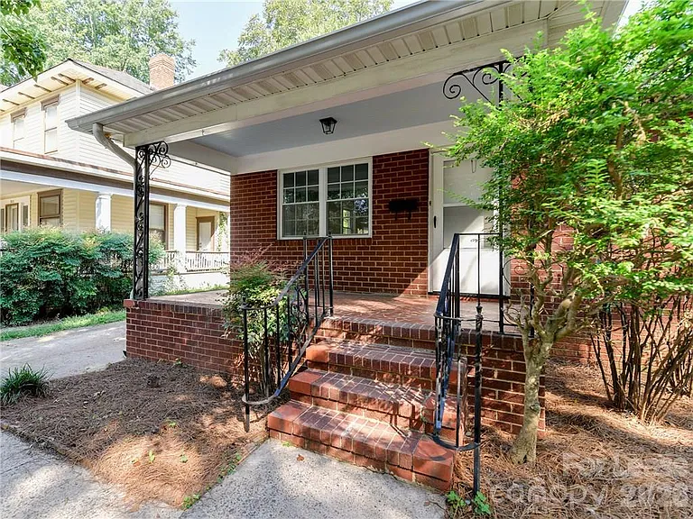 813 Sunnyside Ave — Photo 3