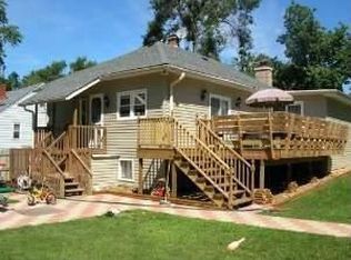 28263 W Oak St, Wauconda, IL 60084