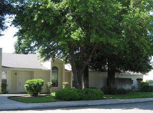 590 W Escalon Ave APT 104, Clovis, CA 93612