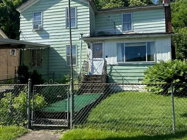 117 Riverside Dr, Richwood, WV 26261