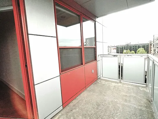 Rented by Compass | media 24