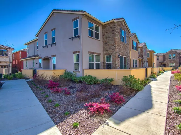 2064 Pasqual Dr, Roseville, CA 95661