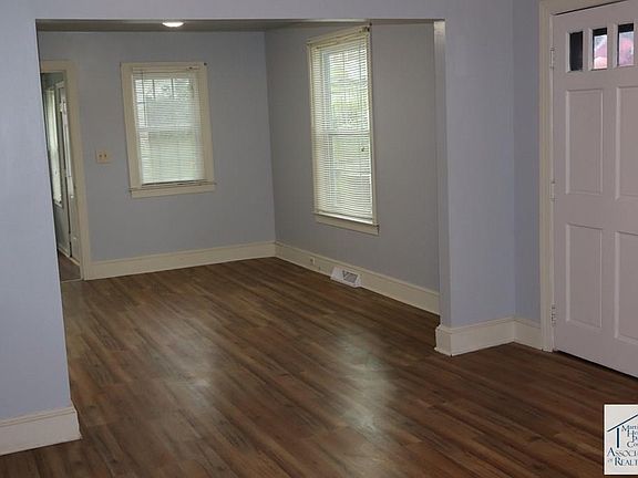 3rd image of 1212 Chatham Heights Rd