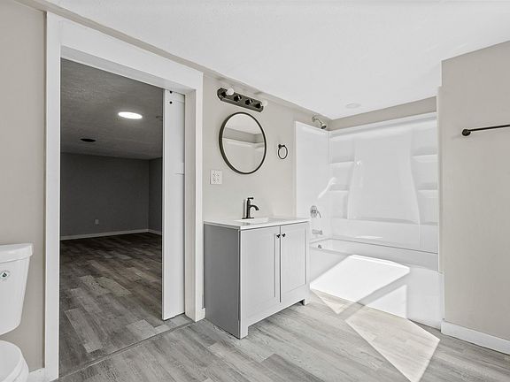 5th image of 230 Archer Dr