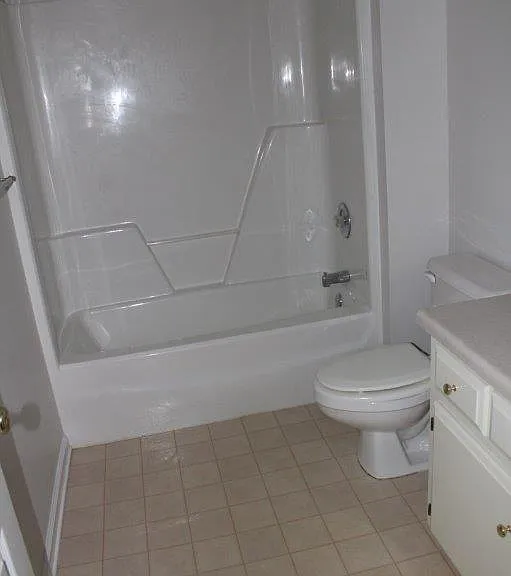 1012 Baywood Rd — Photo 8