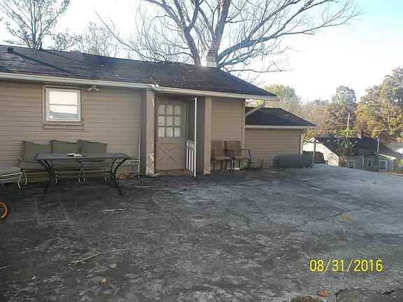 2nd image of 205 Howard Ave