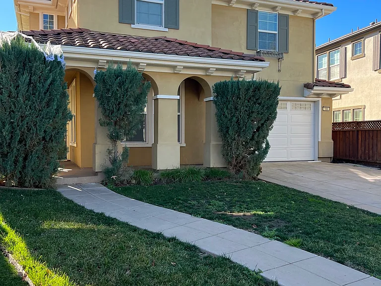 188 W Charlene Ct — Photo 2