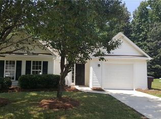 820 Blazingwood Dr, Greensboro, NC 27406