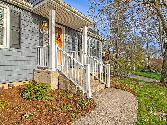 3rd image of 2105 Brockman Blvd