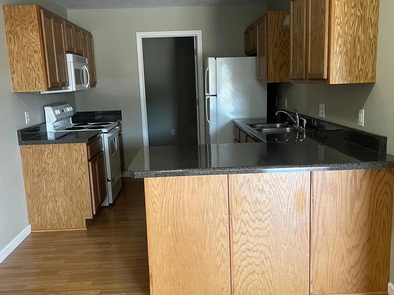 2 bed, $850 — Photo 3