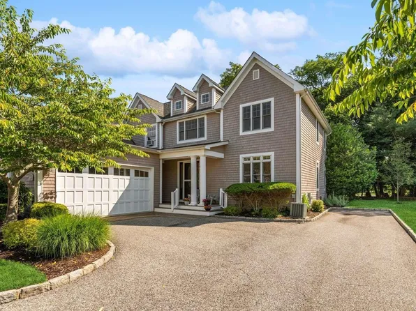 180 Main Street #9, Westhampton Beach, NY 11978