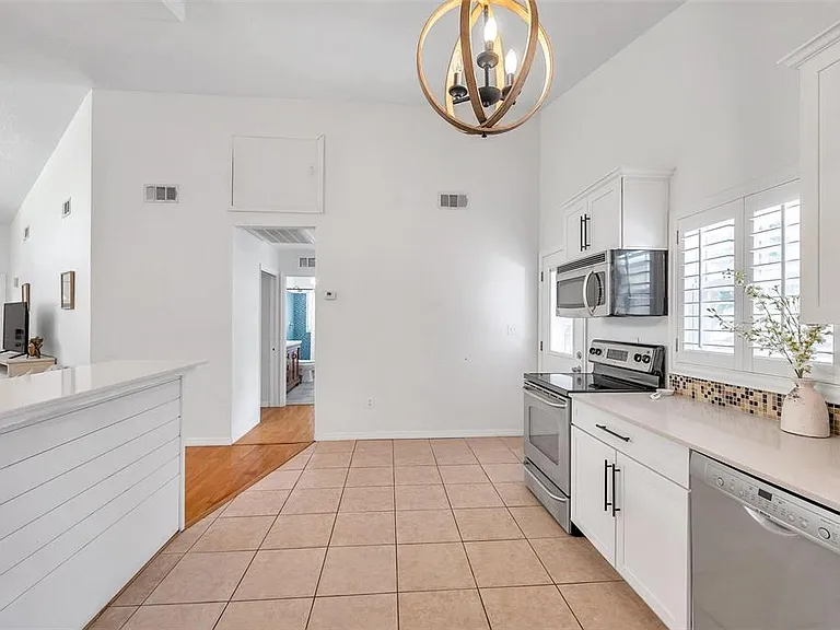 1261 12th Ct SW — Photo 20
