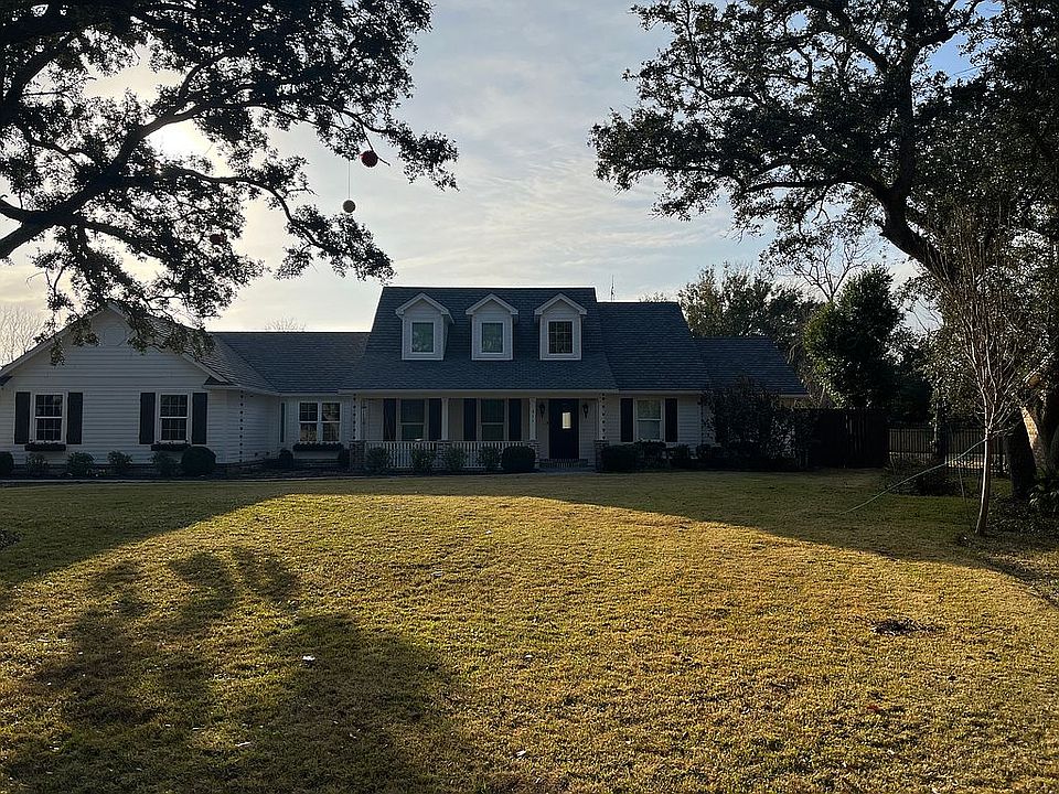 1st image of 511 Dracena Way