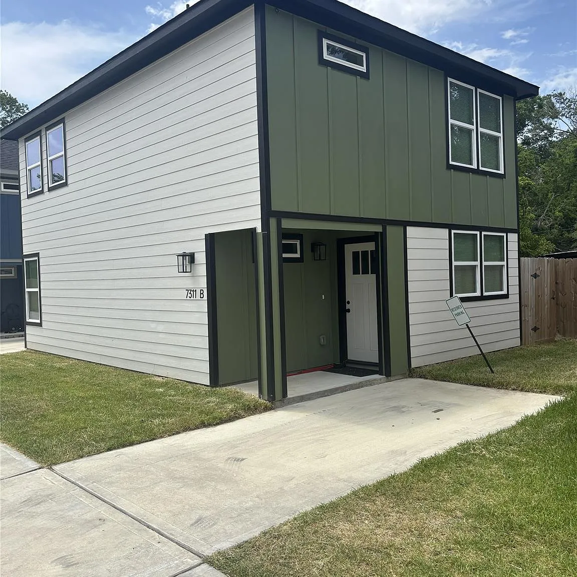 3 bed, 3.0 bath, 1269 sqft, $1,850 — Photo 1